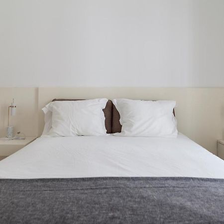 Classy 2Bdr Apartment In Downtown By Lovelystay Lisboa 外观 照片