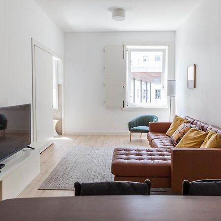 Classy 2Bdr Apartment In Downtown By Lovelystay Lisboa 外观 照片
