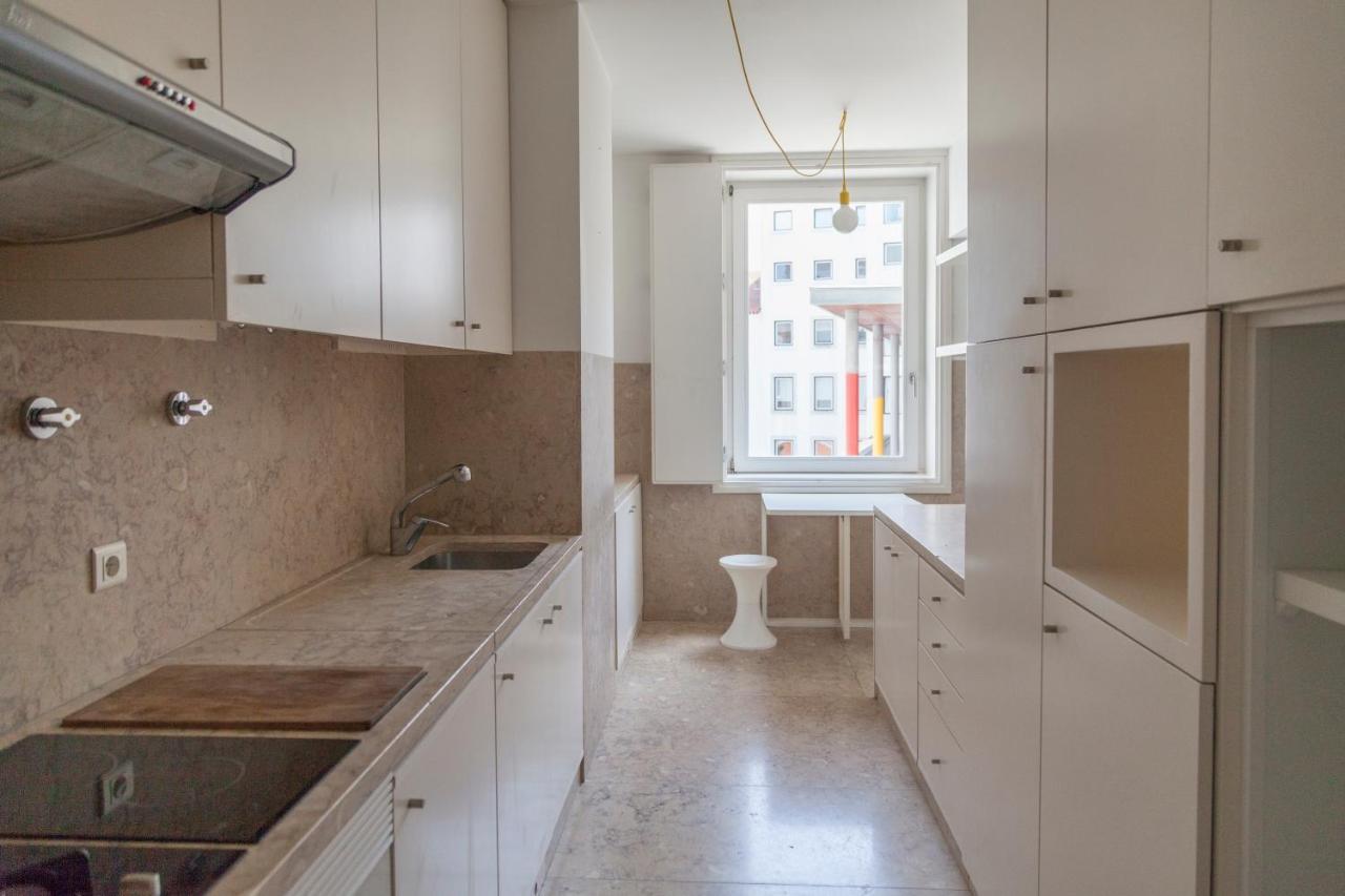 Classy 2Bdr Apartment In Downtown By Lovelystay Lisboa 外观 照片