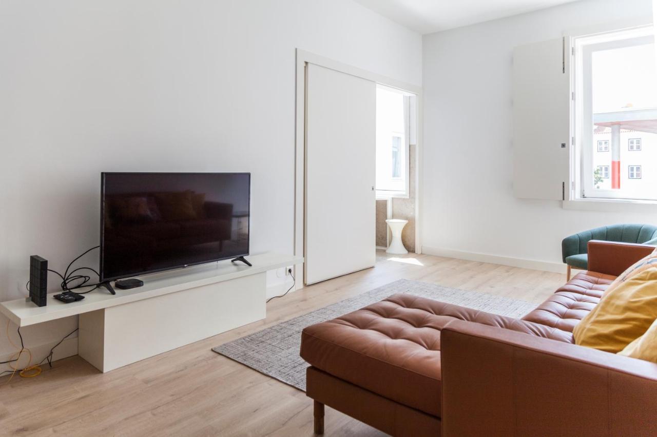 Classy 2Bdr Apartment In Downtown By Lovelystay Lisboa 外观 照片