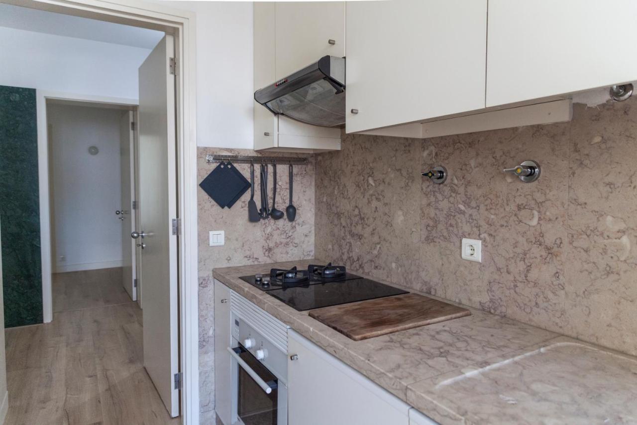 Classy 2Bdr Apartment In Downtown By Lovelystay Lisboa 外观 照片