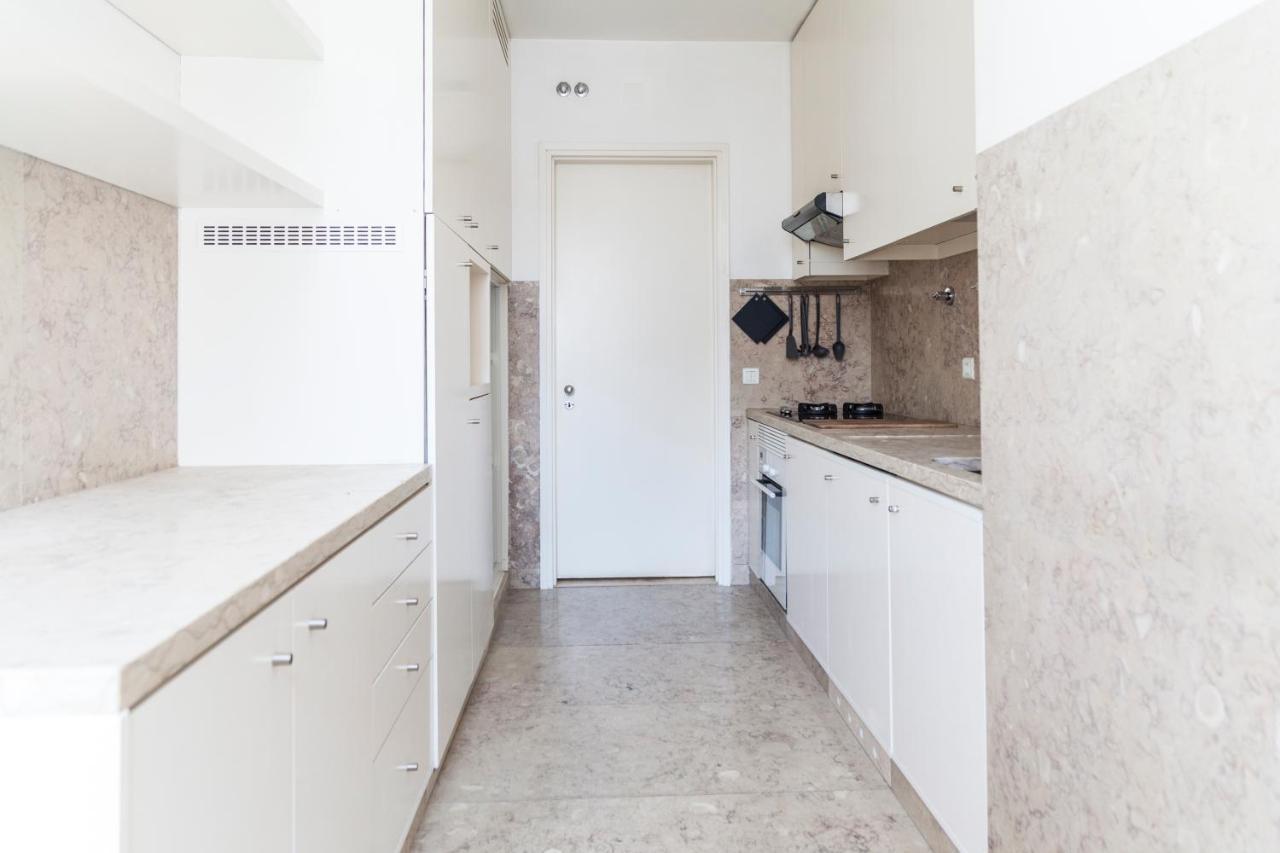 Classy 2Bdr Apartment In Downtown By Lovelystay Lisboa 外观 照片