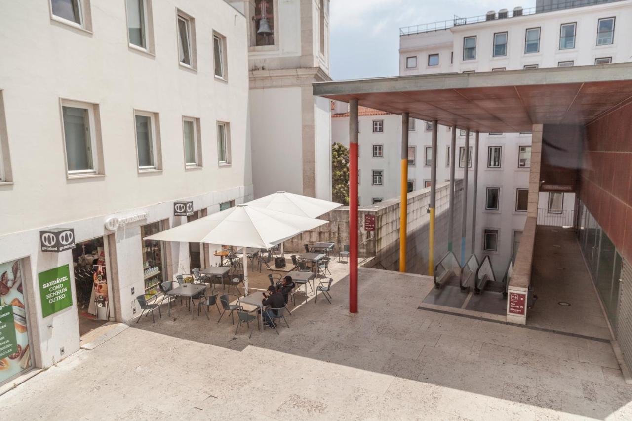 Classy 2Bdr Apartment In Downtown By Lovelystay Lisboa 外观 照片