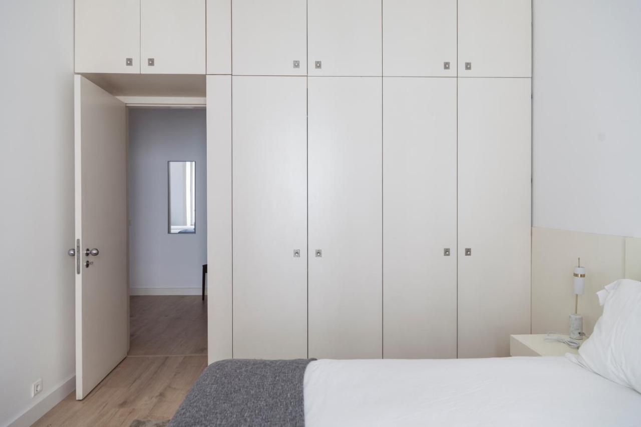 Classy 2Bdr Apartment In Downtown By Lovelystay Lisboa 外观 照片